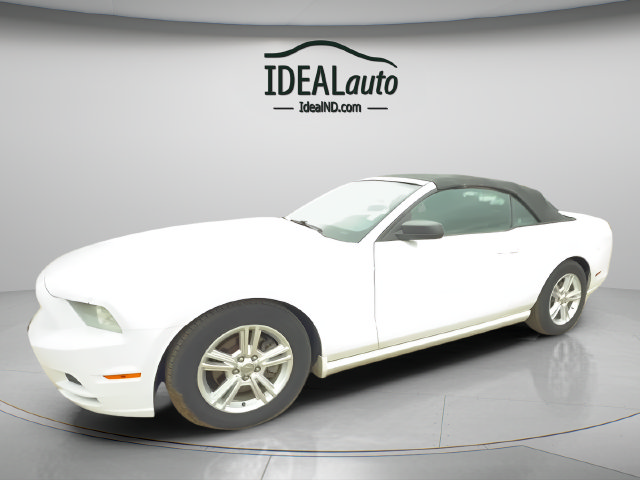 Used 2014 Ford Mustang Convertible RWD image 7