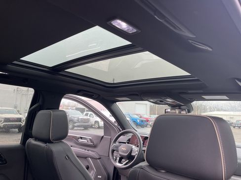 Used 2025 Chevrolet Tahoe Premier w/ Sun And Tow Package image 18