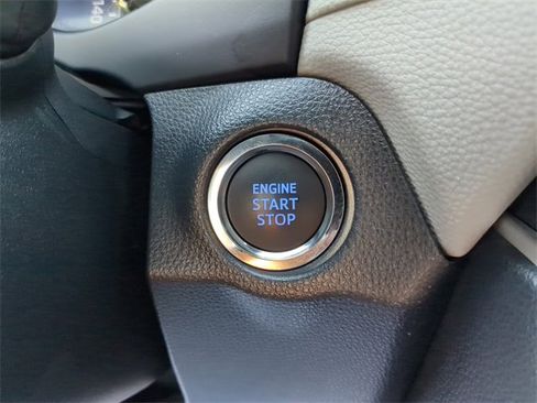 Used 2021 Toyota RAV4 Limited image 35