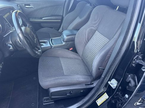 Used 2019 Dodge Charger GT RWD image 11