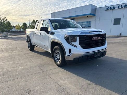 Used 2023 GMC Sierra 1500 Pro w/ Pro Value Package AWD/4WD image 3