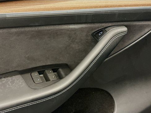 Used 2023 Tesla Model Y Long Range image 15