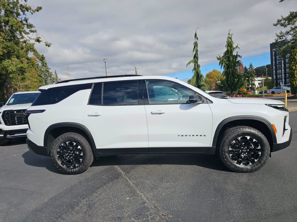 New 2027 Chevrolet Traverse Z71 w/ Driver Confidence Package AWD/4WD image 8