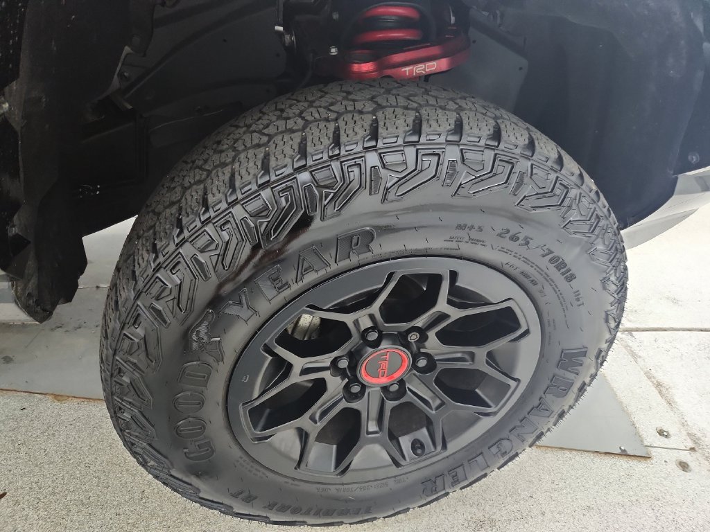 Used 2025 Toyota Tacoma TRD Pro AWD/4WD image 38