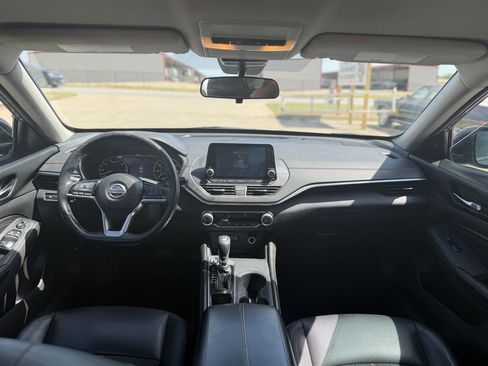 Used 2020 Nissan Altima 2.5 SR FWD image 14