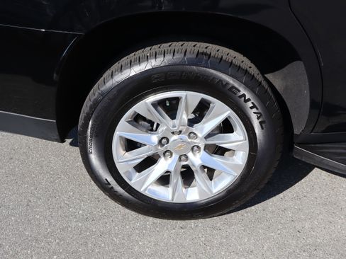 Used 2025 Chevrolet Tahoe Premier AWD/4WD image 42