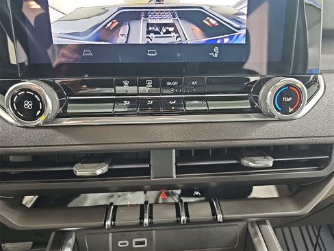 Certified 2024 Chevrolet Colorado Trail Boss w/ Advanced Trailering Package image 27