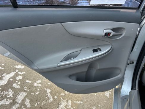 Used 2010 Toyota Corolla LE image 23