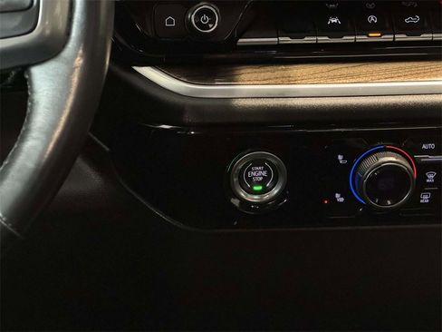 Used 2022 Chevrolet Silverado 1500 LT image 25