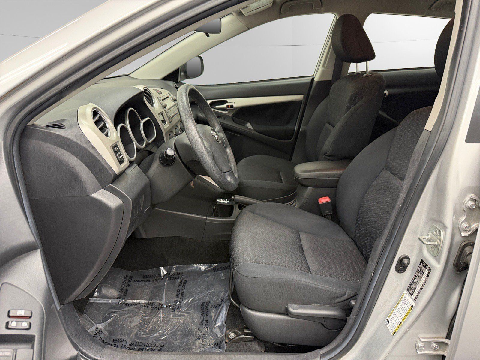 Used 2009 Toyota Matrix S w/ All Weather Guard Pkg FWD image 9