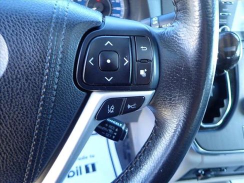 Used 2018 Toyota Sienna XLE Premium image 17