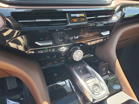 Used 2025 Acura MDX w/ Technology Package FWD image 31