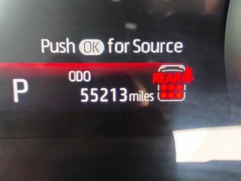 Used 2024 Toyota Highlander LE image 25