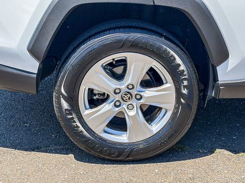 Used 2021 Toyota RAV4 XLE FWD image 14