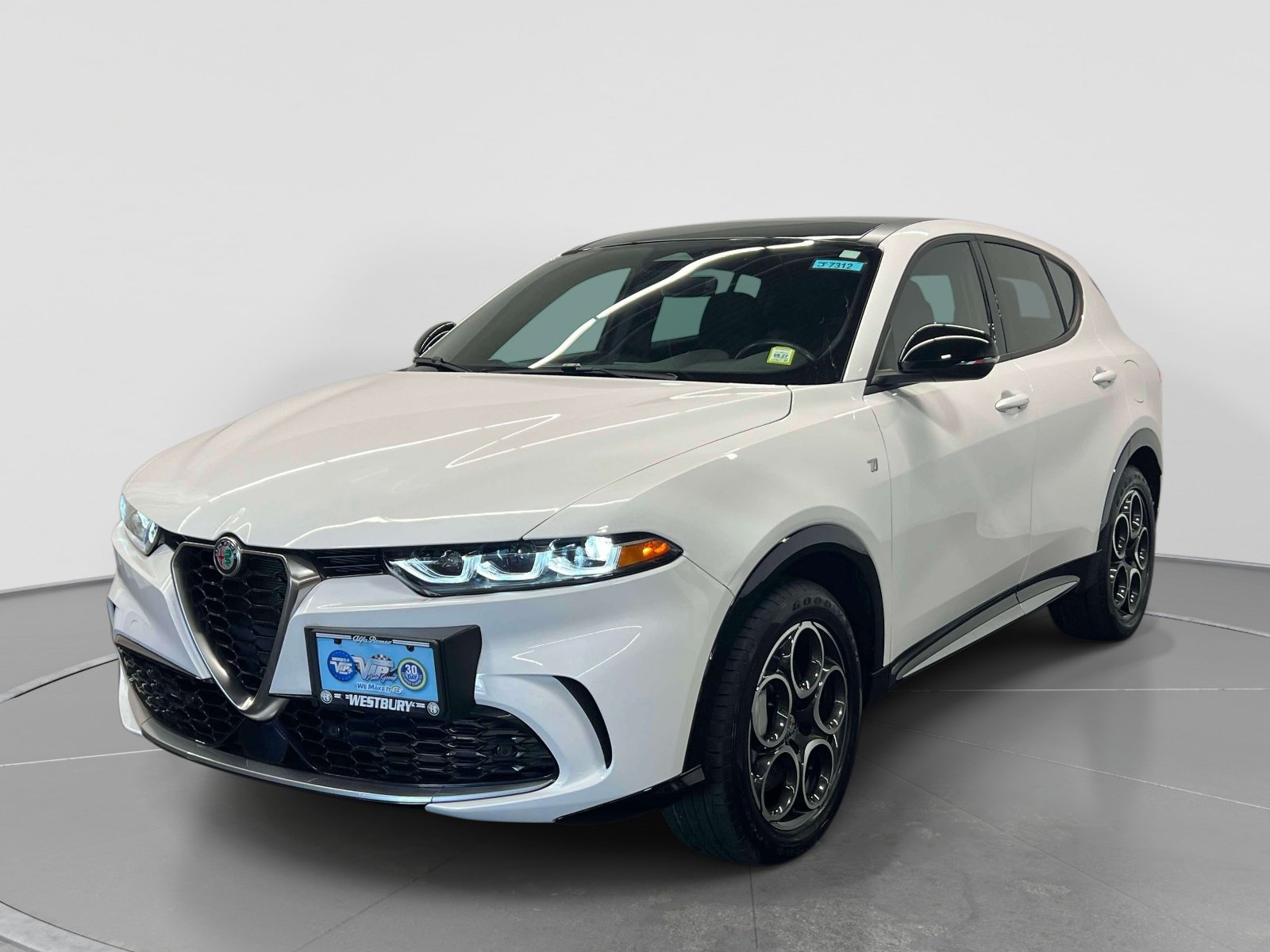Used 2024 Alfa Romeo Tonale Ti AWD/4WD image 4