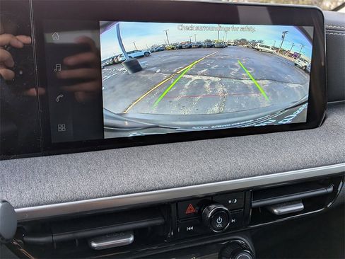 New 2026 Nissan Kicks SV image 14