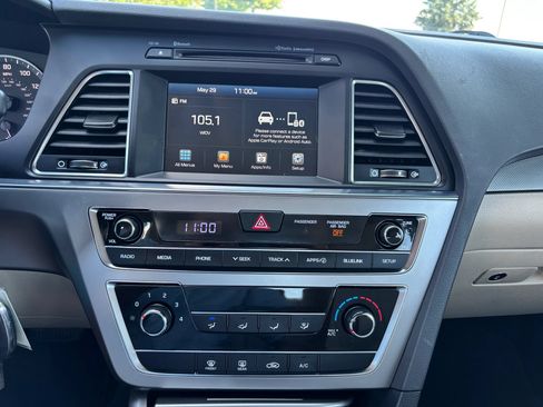 Used 2017 Hyundai Sonata Sport FWD image 25