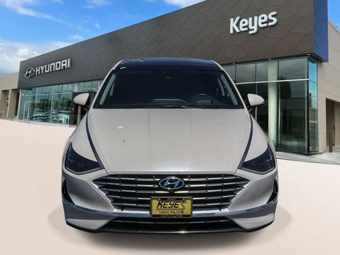 Used 2022 Hyundai Sonata Limited FWD image 2