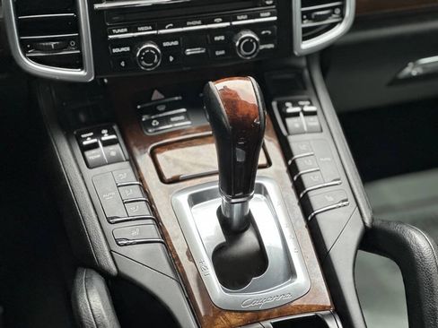 Used 2012 Porsche Cayenne AWD/4WD image 10