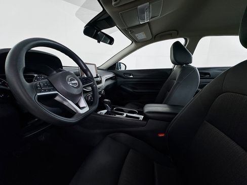 Used 2024 Nissan Altima 2.5 SV image 21