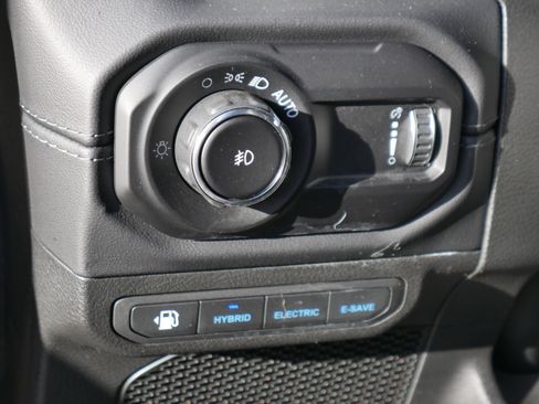 Used 2024 Jeep Wrangler High Altitude image 6