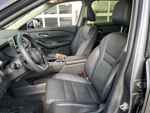 Used 2024 Nissan Rogue SV w/ SV Premium Package AWD/4WD image 8
