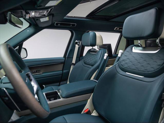 New 2026 Land Rover Range Rover SV AWD/4WD image 16