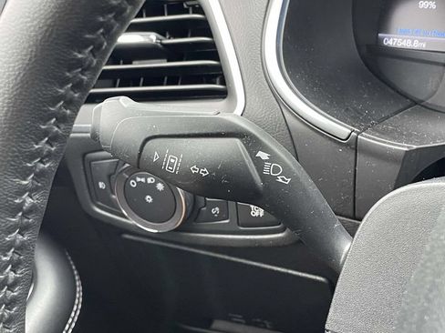 Used 2019 Ford Edge Titanium FWD image 12