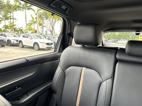 Used 2025 MAZDA CX-70 3.3 Turbo S w/ Premium Package image 18