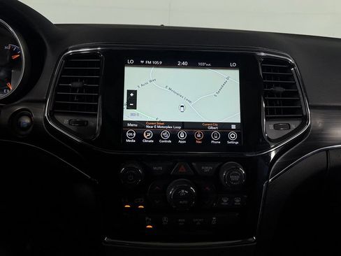Used 2022 Jeep Grand Cherokee Limited w/ Tech Group AWD/4WD image 16