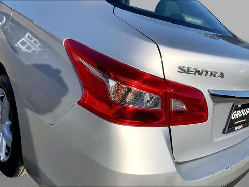 Used 2019 Nissan Sentra S FWD image 27