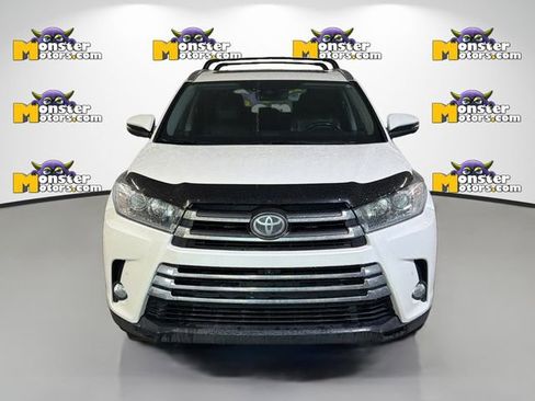 Used 2017 Toyota Highlander Limited image 2