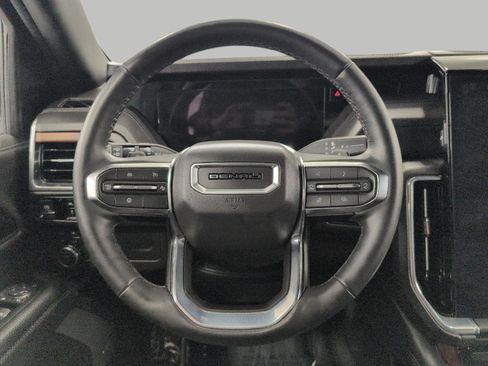 Certified 2025 GMC Yukon Denali AWD/4WD image 5