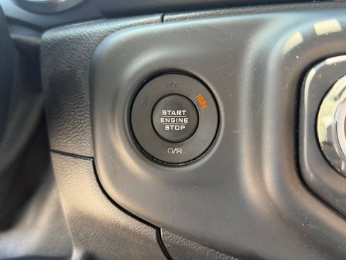 Used 2020 Jeep Gladiator Overland AWD/4WD image 21
