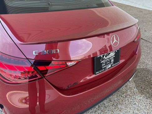 Used 2025 Mercedes-Benz C 300 4MATIC Sedan image 33
