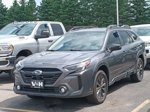 Used 2025 Subaru Outback Onyx Edition AWD/4WD image 3