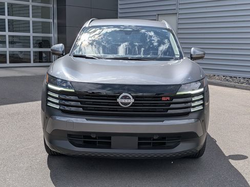 Used 2025 Nissan Kicks SR AWD/4WD image 9