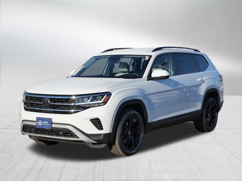 Certified 2023 Volkswagen Atlas SE w/ Black Wheel Package AWD/4WD image 3