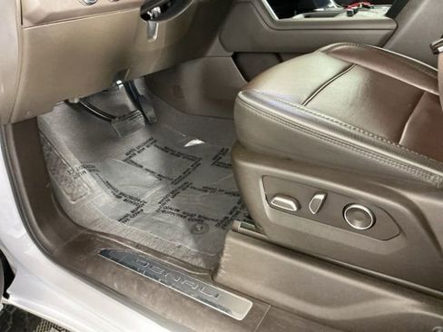 Used 2024 GMC Sierra 3500 Denali w/ Denali Reserve Package image 19