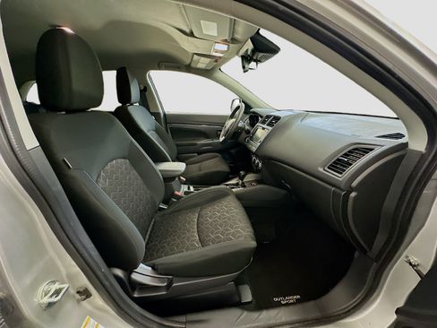 Used 2025 Mitsubishi Outlander Sport ES AWD/4WD image 31