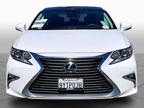 Used 2018 Lexus ES 350 w/ Navigation System Package FWD image 3