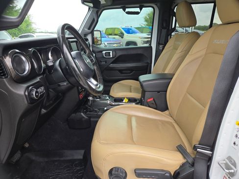 Used 2019 Jeep Wrangler Unlimited Rubicon AWD/4WD image 9