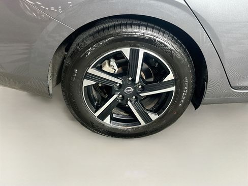 Used 2025 Nissan Sentra SV FWD image 11