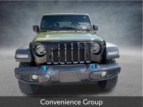 Used 2023 Jeep Wrangler Unlimited w/ Cold Weather Group AWD/4WD image 3