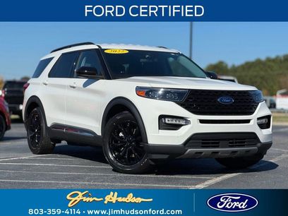 Certified 2022 Ford Explorer XLT w/ Equipment Group 202A