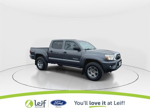 Used 2014 Toyota Tacoma PreRunner w/ SR5 Package image 2