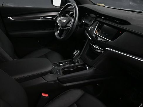 Certified 2023 Cadillac XT5 Luxury FWD image 11