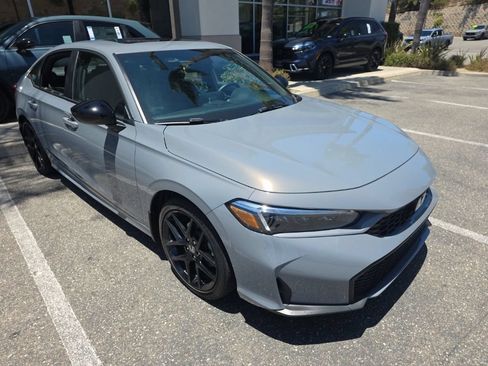 Used 2025 Honda Civic Sport image 3