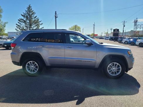 Used 2018 Jeep Grand Cherokee Laredo AWD/4WD image 5
