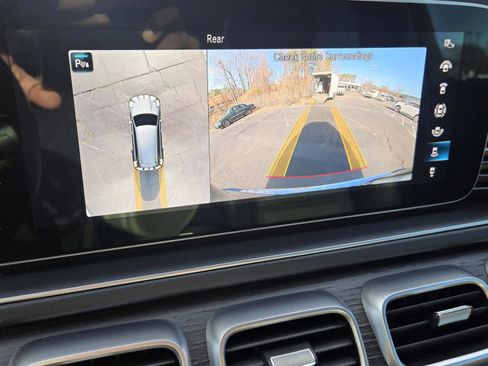 Used 2022 Mercedes-Benz GLS 450 4MATIC image 19